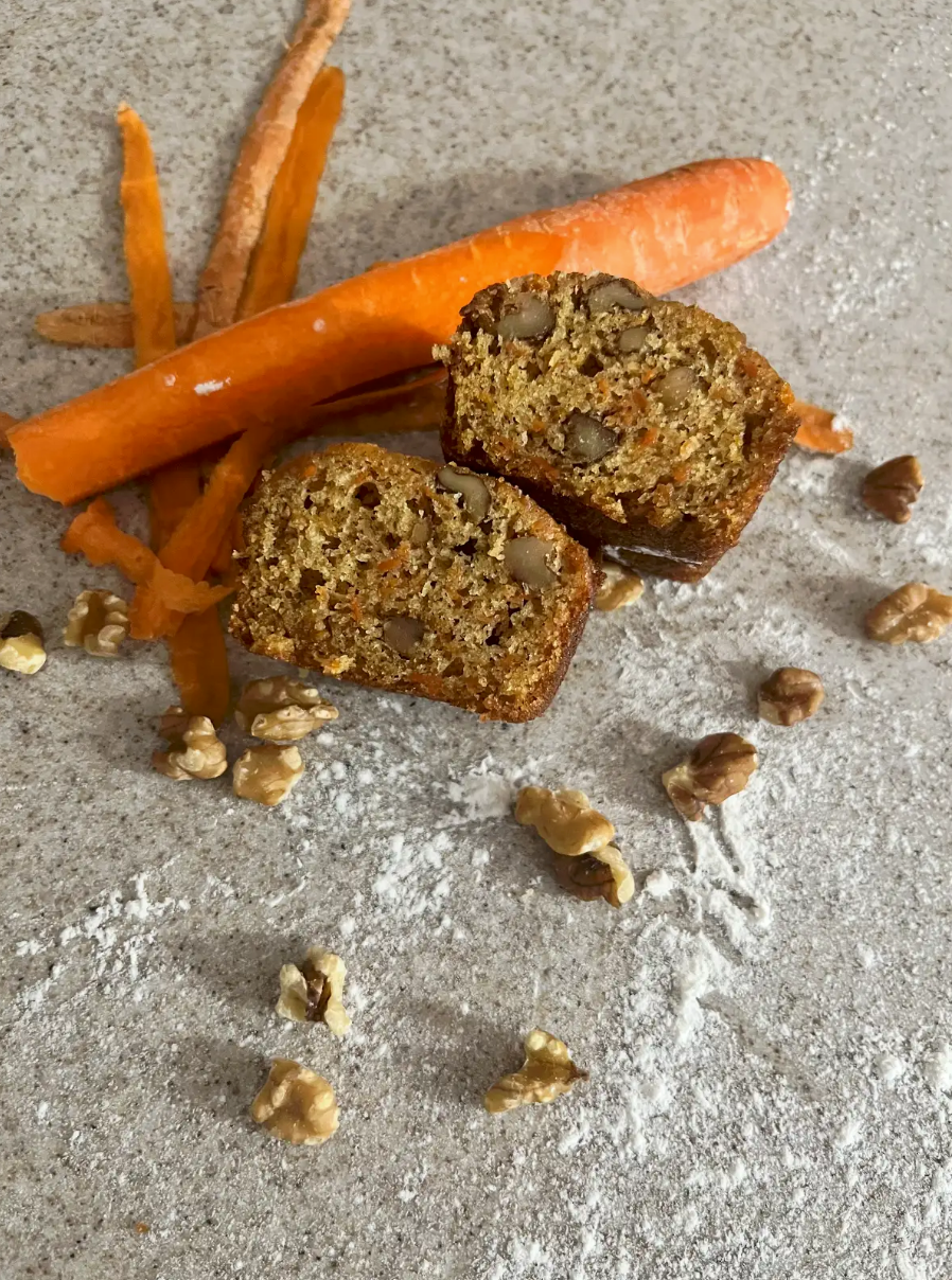 Carrot Cake w/ Walnuts